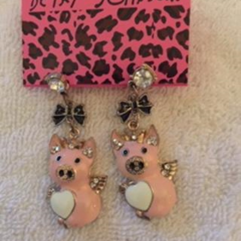 BRAND NEW BETSEY JOHNSON PINK PIG EARRINGS - Picture 2 of 6